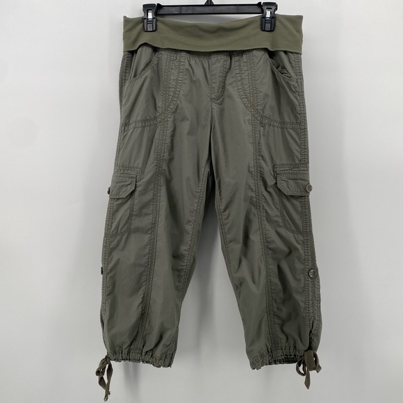 Calvin Klein Performance Pants - Calvin Klein Performance | Women’s Medium Army Green 100% Cotton Cargo Capris